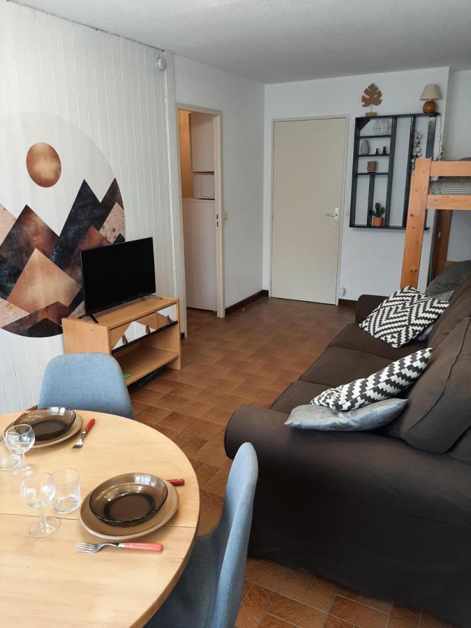 Appartement Avec Terrasse Centre Samoens Exterior photo